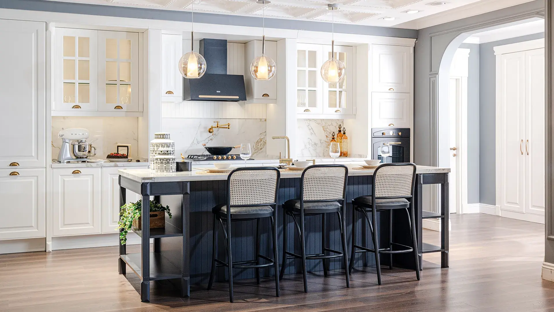 kitchen-cabinet
