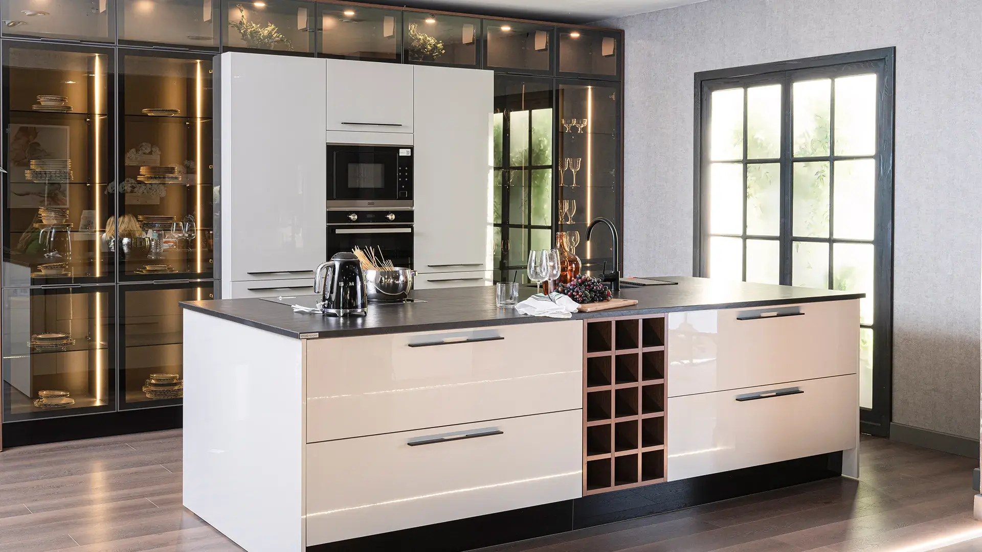kitchen-cabinet