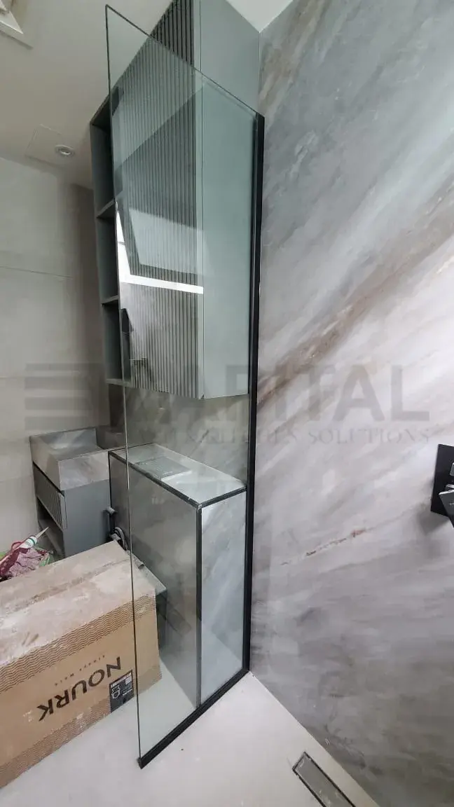 Fixed Glass